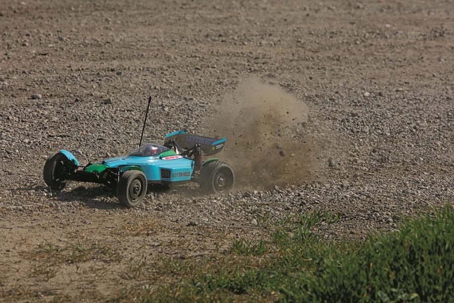 RETURN TO GLORY - Dancing In The Dirt With The Tamiya Astute 2022