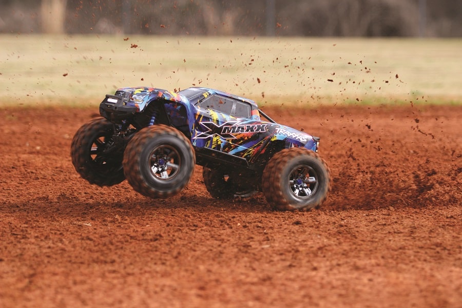 Ripping It Up With The Traxxas X-Maxx 8S