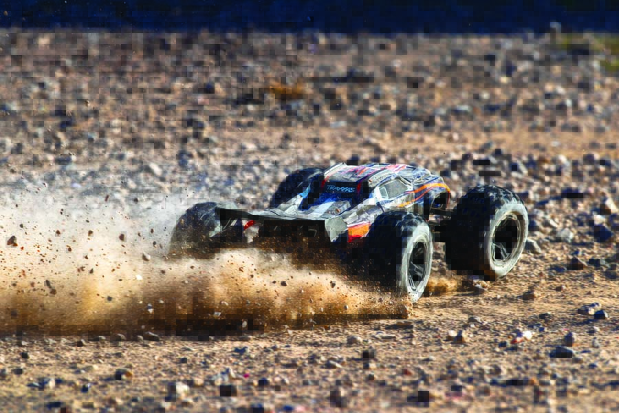 AN UNSTOPPABLE MACHINE - We Drive The All-New Traxxas Sledge 6S