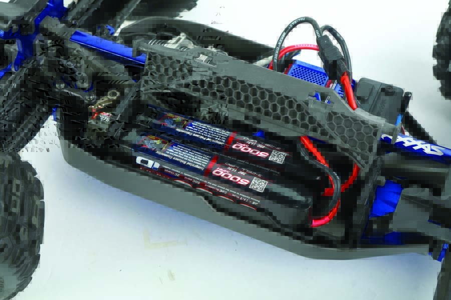 Two 3S batteries combine to provide Sledge with 6S power.