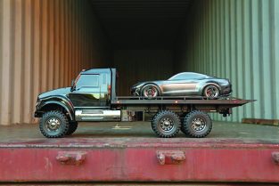 HEAVY HAULER - Taking Care Of Business With The Traxxas TRX-6 Ultimate RC Hauler