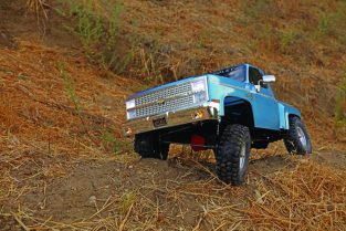 40 YEARS IN THE MAKING - Axial x Pro-Line SCX10 III Special Edition 1982 Chevy K-10 4WD RTR