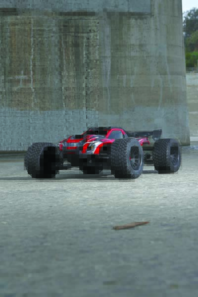 The Next Big Thing - Getting Down And Dirty With The All-New Traxxas XRT