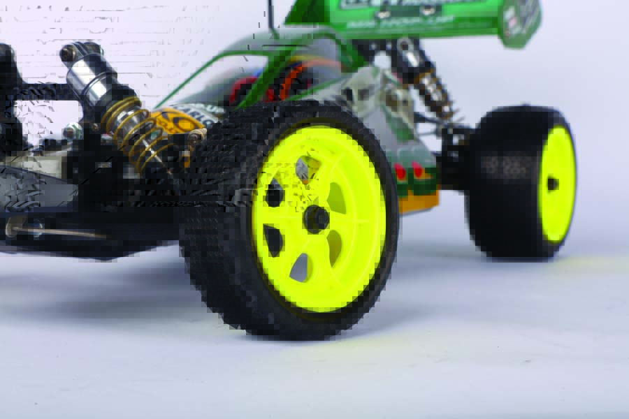 JC Racing Products in the UK offers a 2.2 version of the famous teardrop-style wheels that come with Egress. These larger sized wheels allowed us to fit Pro-Line Racing tires on them.