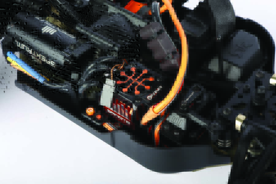 The TLR Tuned Typhon is powered by a 4S and 6S LiPo dual-capable Spektrum brushless power system. 