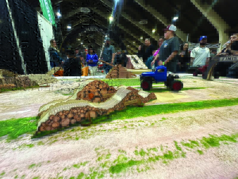 FMS Model had a fun tabletop crawler course set up that challenged showgoers’ RC driving skills.