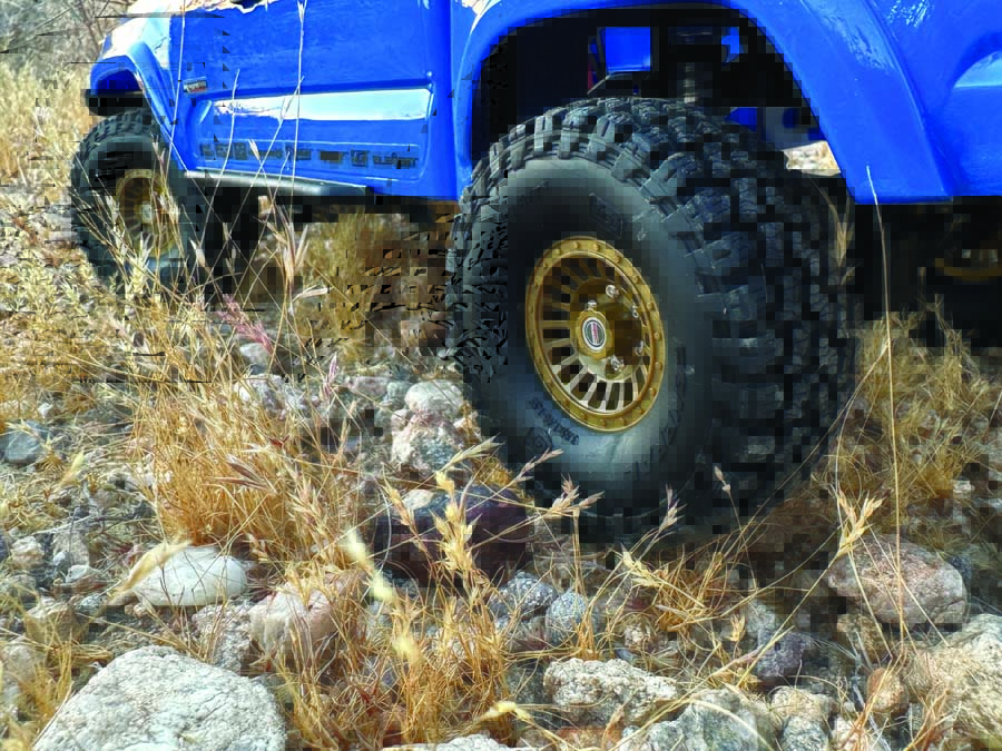 Officially licensed General Grabber A/T X tires mounted on Urbine 1.55” beadlock wheels provide exceptional grip on rough terrain.