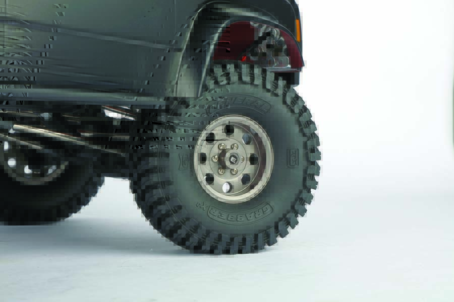 Sendero HD includes Ocho beadlock wheels and officially licensed General Grabber X3 tires.